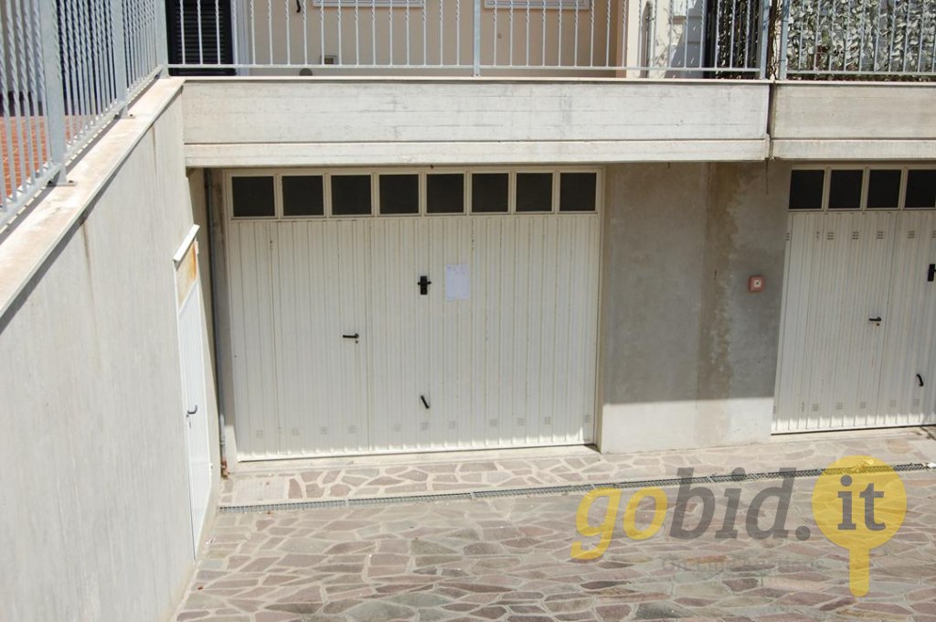 Garage 21- Edificio B2-Montarice- Porto Recanati