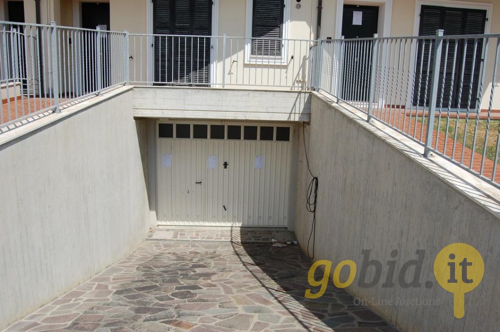 Garage 27- Edificio B2-Montarice- Porto Recanati