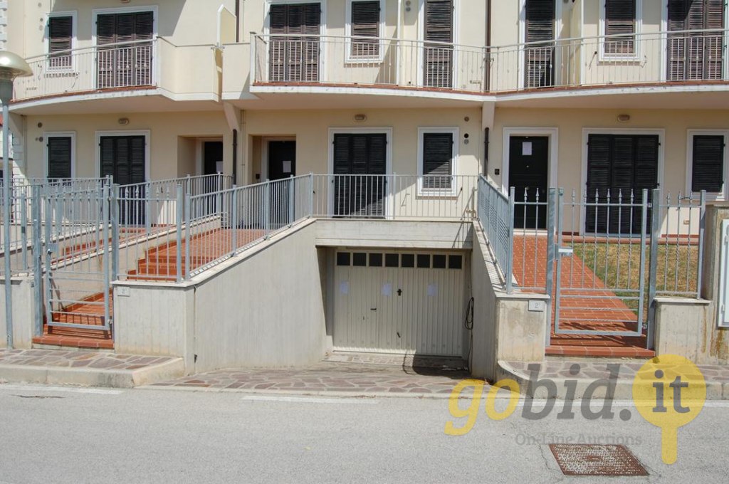 Garage 27- Edificio B2-Montarice- Porto Recanati