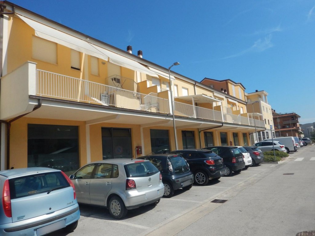 Complesso commerciale con posti auto coperti a Porto San Giorgio (FM) - LOTTO F4 - SUB 67