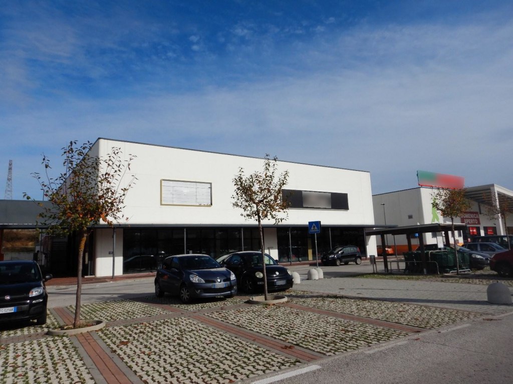 Locale commerciale a Osimo (AN) - LOTTO ALFA 5