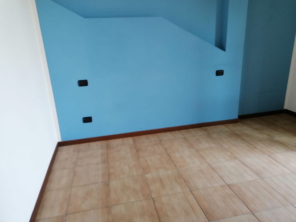 Appartamento con box e corte a Fino Mornasco (CO) - LOTTO 4