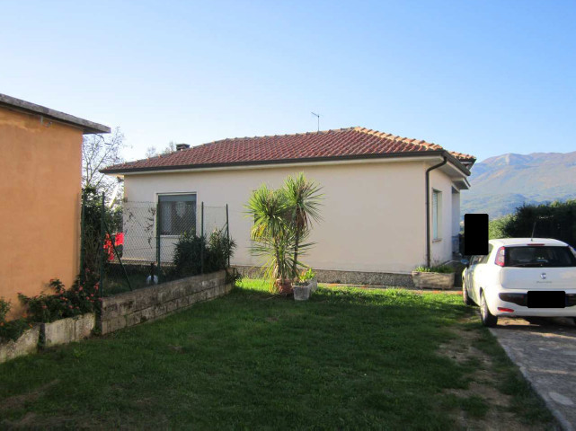 Detached-house with lands in Isola del Liri (FR) 