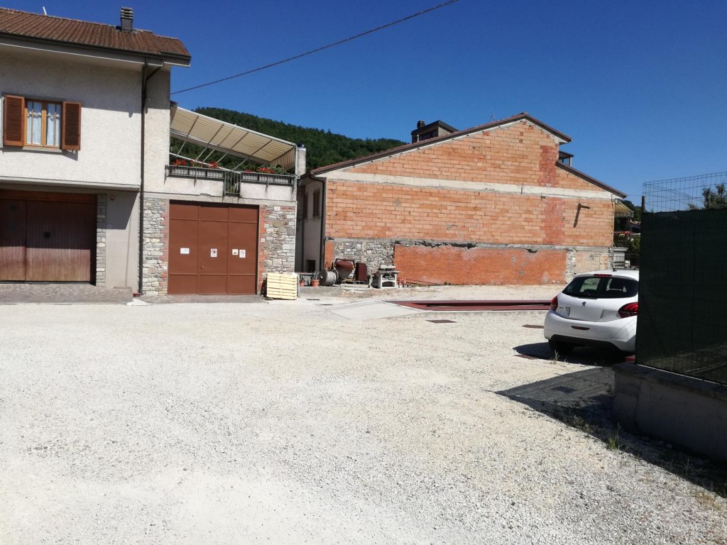 Complesso industriale con palazzina uffici/abitativa a Pieve Santo Stefano (AR)