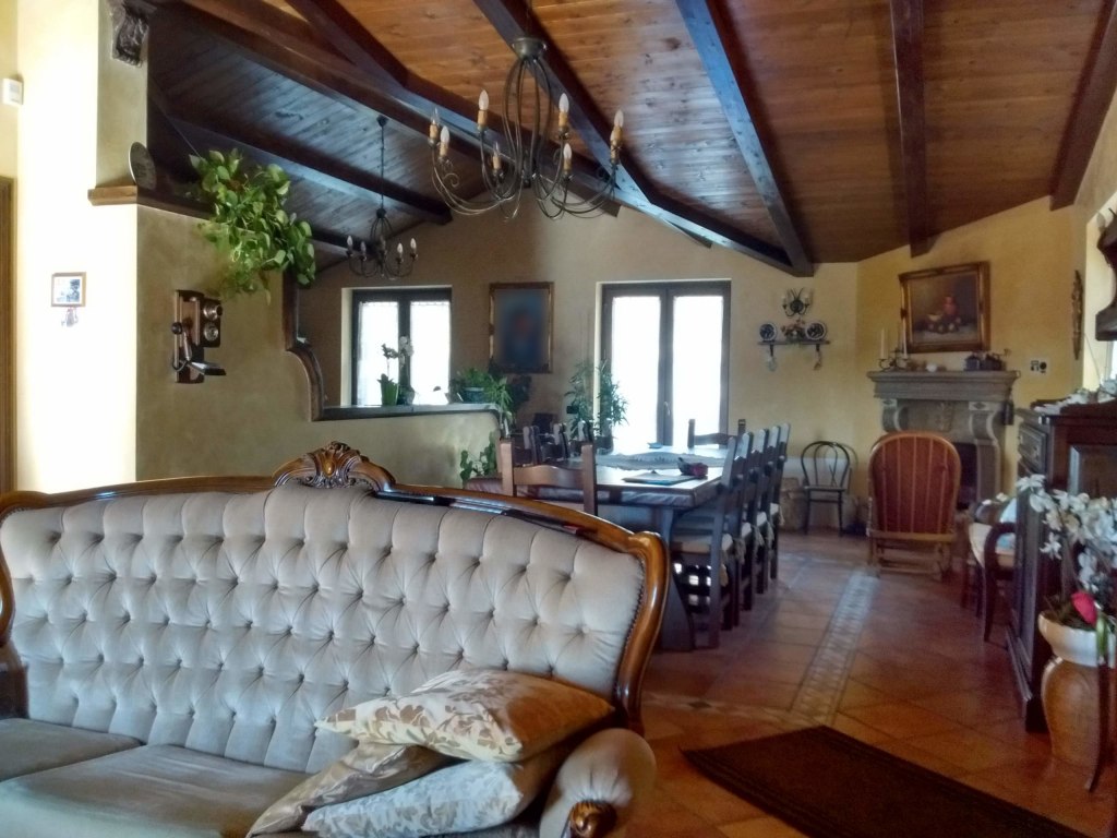 Villa con laboratorio a Montecalvo Irpino (AV) - QUOTA 500/1000 - LOTTO 3