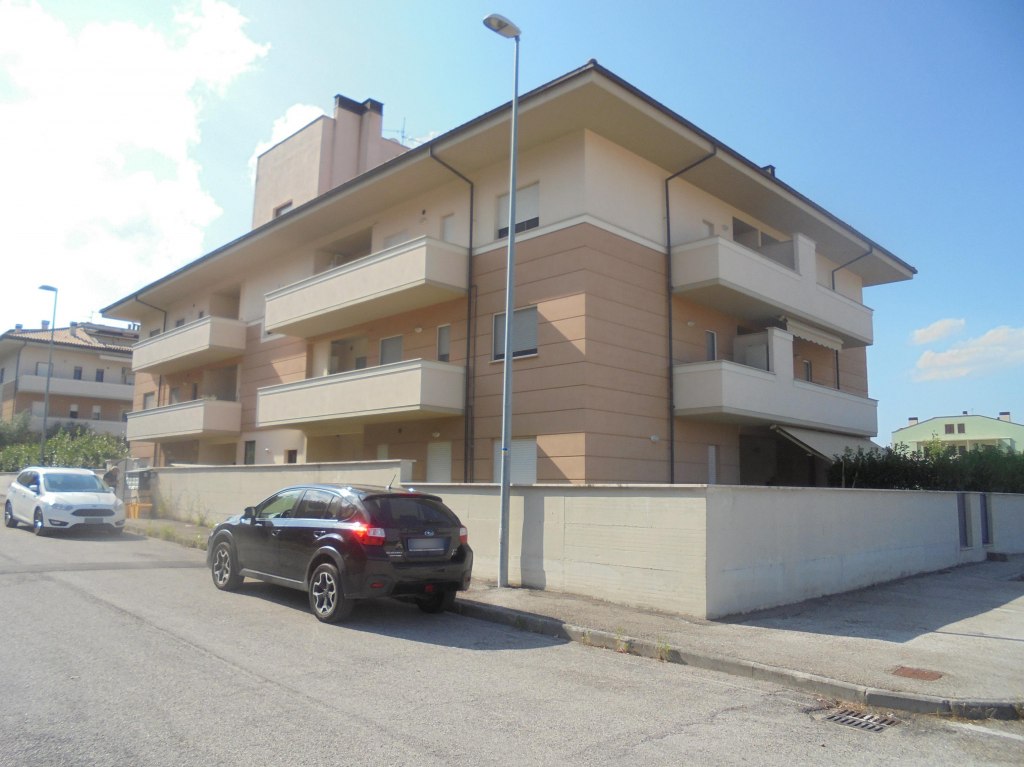 Appartamento e garage a Foligno (PG) - LOTTI 18-19