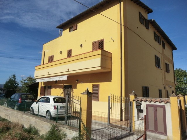 Detached house in Todi (PG)
