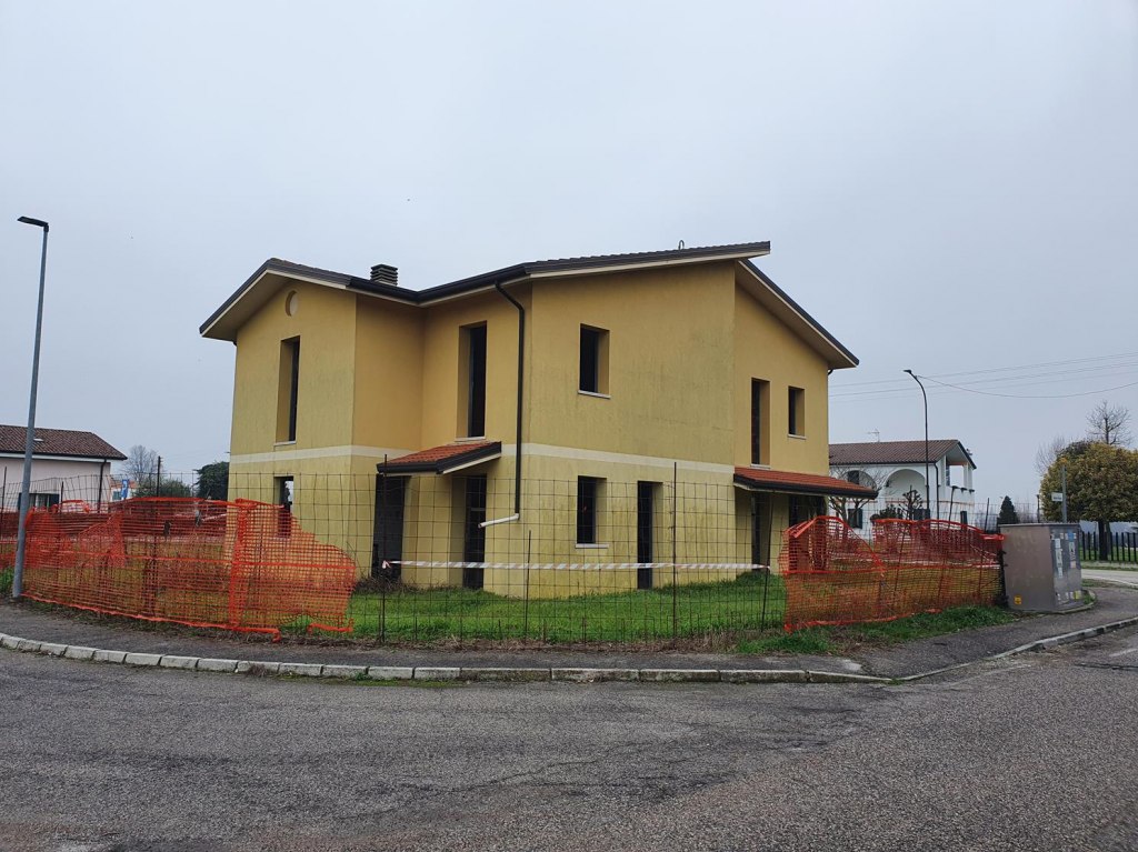 Edificio bifamiliare in costruzione a Bagnolo di Po (RO) - LOTTO 3A+3B