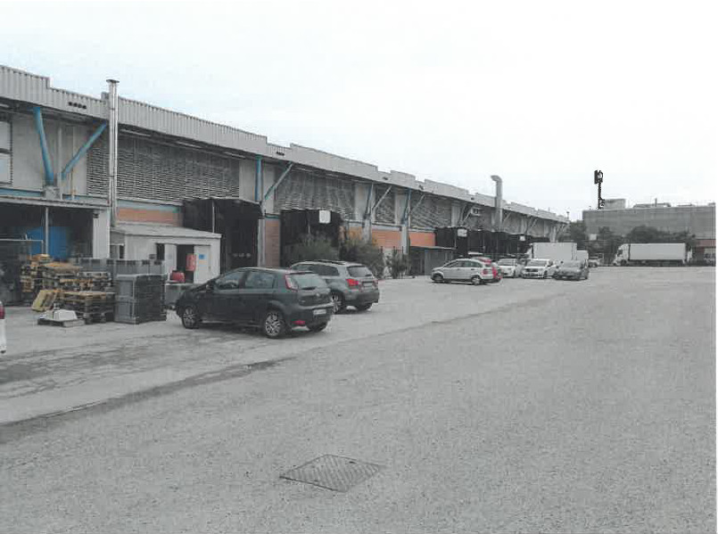 Due magazzini con uffici a San Benedetto del Tronto (AP)