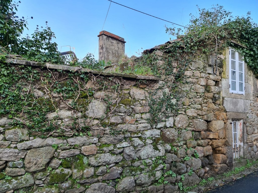 Terreno con rudere a Vimianzo - Corcubion - A Coruña