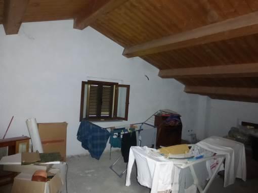 Villa con garage e corte pertinenziale ad Assisi (PG) - NUDA PROPRIETA' - LOTTO 1