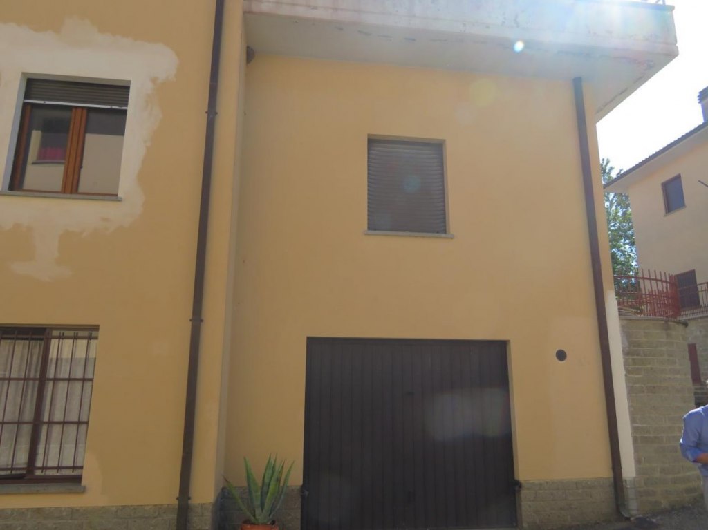 Garage a Castiglione in Teverina (VT) - LOTTO 10