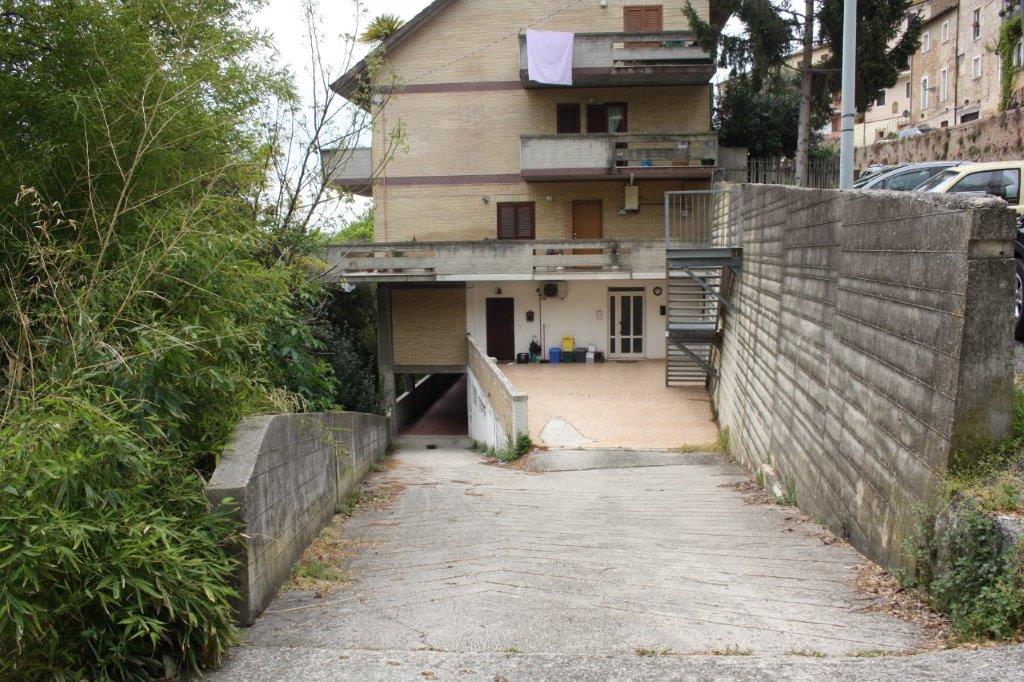 Apartment with garage and cellar in Spinetoli (AP) - LOT 1