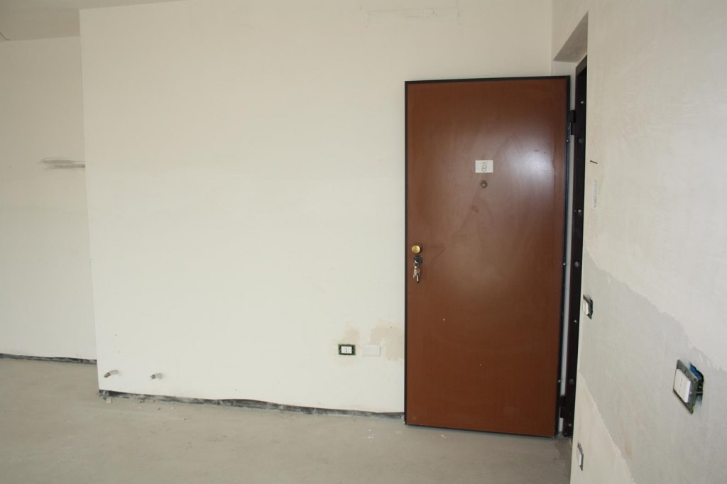 Appartamento con garage e posto auto scoperto a Colonnella (TE) - LOTTO 8
