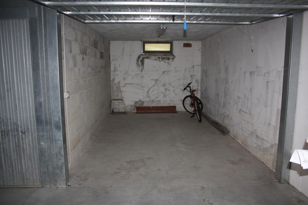 Appartamento con garage, cantina e posto auto scoperto a Colonnella (TE) - LOTTO 14