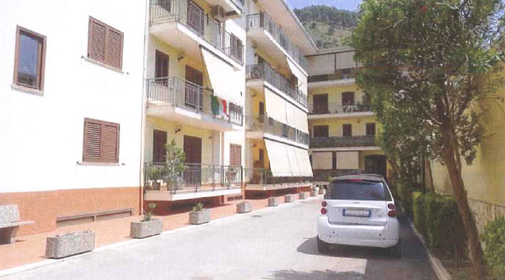 Appartamento con posto auto e cantina a San Felice a Cancello (CE) - LOTTO 1