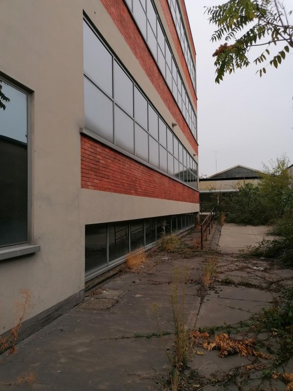 Edificio ad uso uffici e laboratori a Corsico (MI) - LOTTO 1