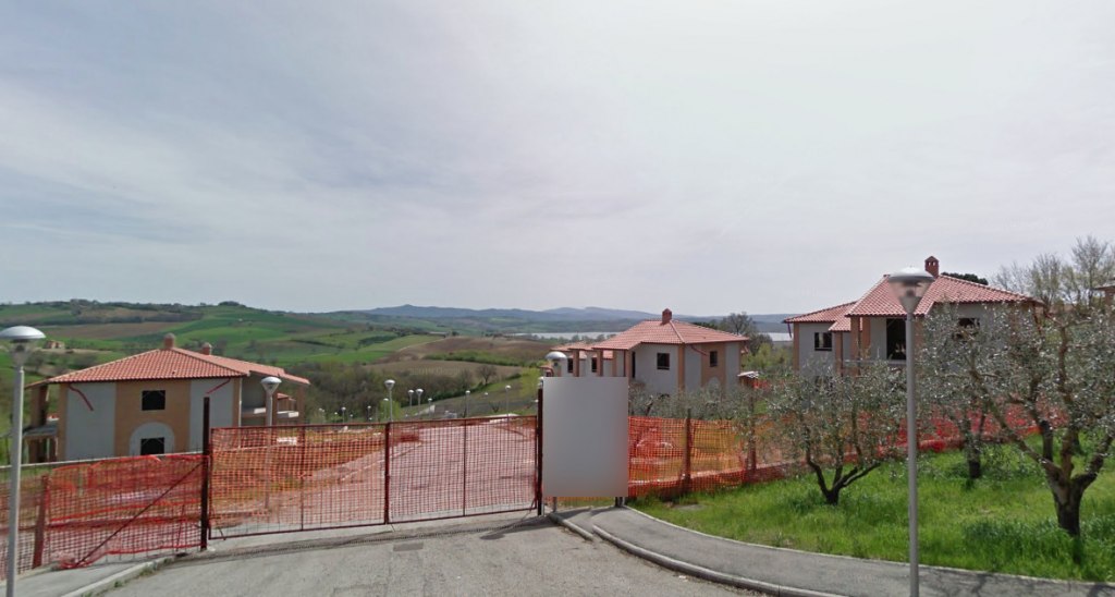 Tre villette bifamiliari in costruzione a Castiglione del Lago (PG)