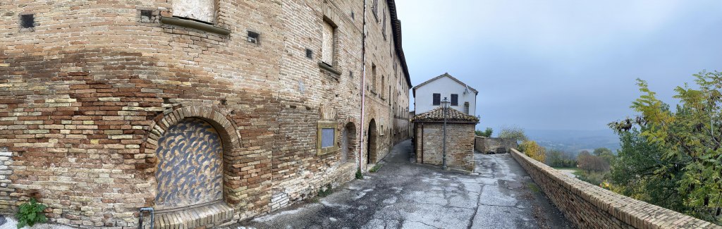 Palazzo storico ex Palazzo Bonajuti-Monti a San Lorenzo in Campo (PU)