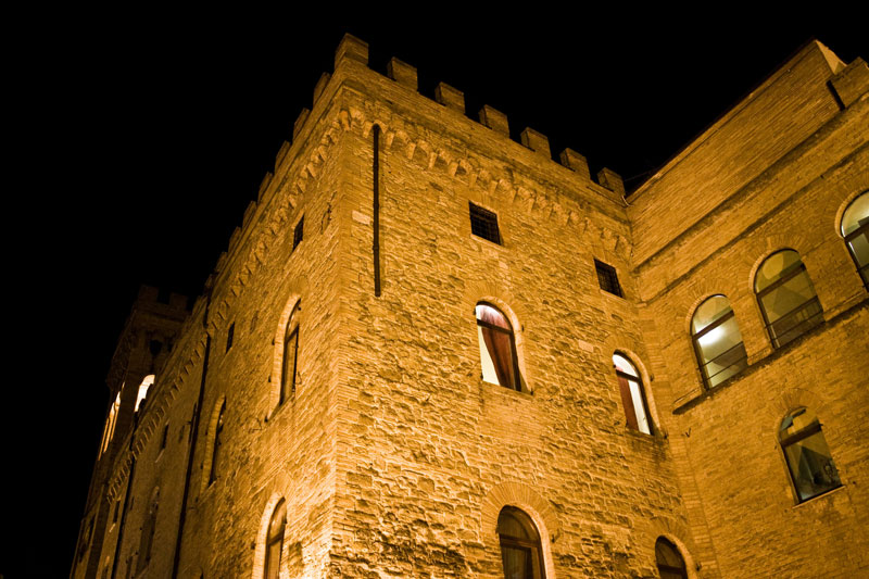 Complesso turistico in Umbria " Torre dei Calzolari" - CESSIONE AZIENDA - RACCOLTA OFFERTE