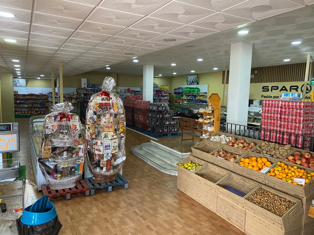 Locale commerciale a Puerto Serrano - Cadiz - LOTTO 1
