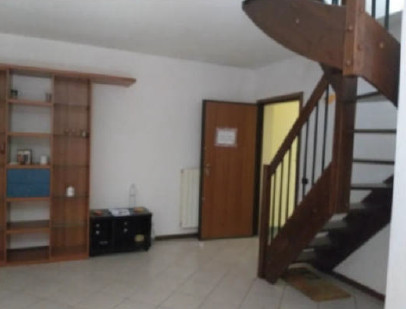 Appartamento con garage e cantina a Bornasco (PV)