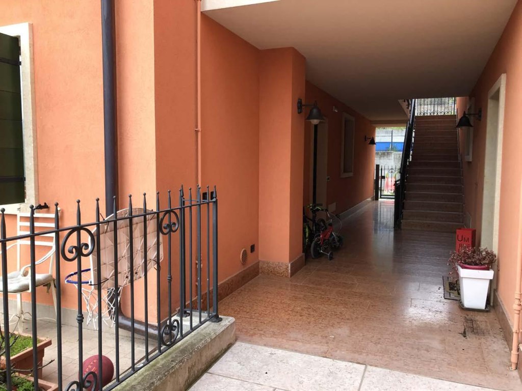 Appartamento con garage e corte esclusiva a Pescantina (VR) - LOTTO 2 - QUOTA 1/2