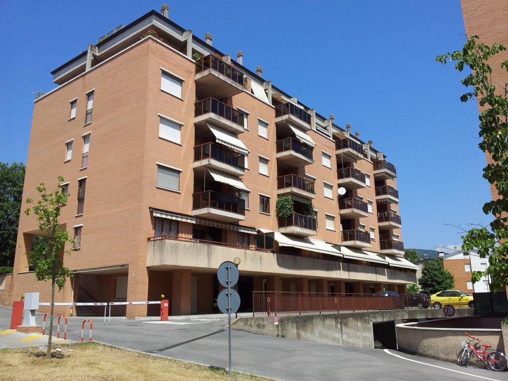 Appartamento e posto auto scoperto a Corciano (PG) - LOTTO 2