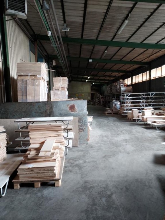 Cessione azienda operante nel settore della lavorazione del legno a Numana (AN)