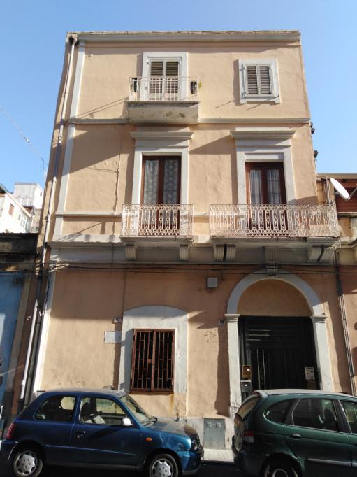 Appartamento e deposito a Catania