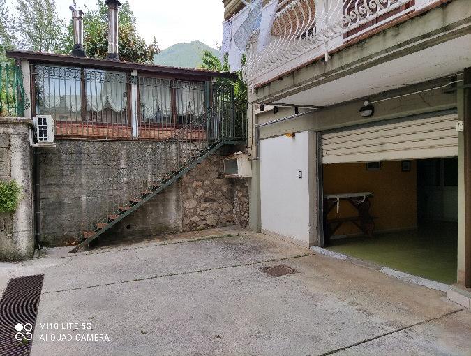 Appartamento e garage a Solofra (AV) - LOTTO 1 - NUDA PROPRIETA'