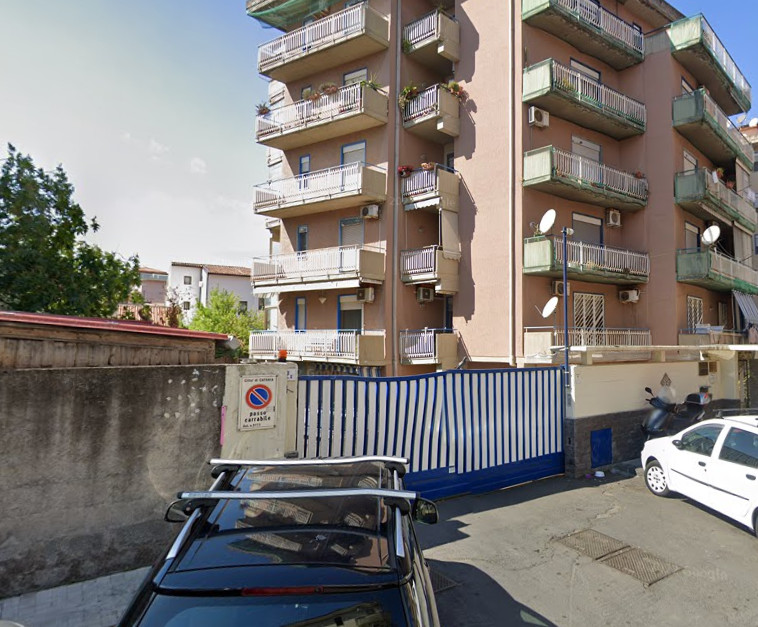 Garage a Catania (CT) - lotto 2