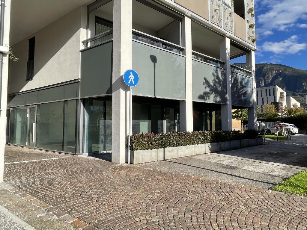 Commercial premises and parking space in Bolzano - LOT 1