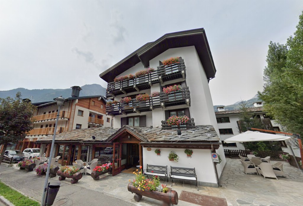 Timeshare on hotel room in Courmayeur (AO) - LOT 1