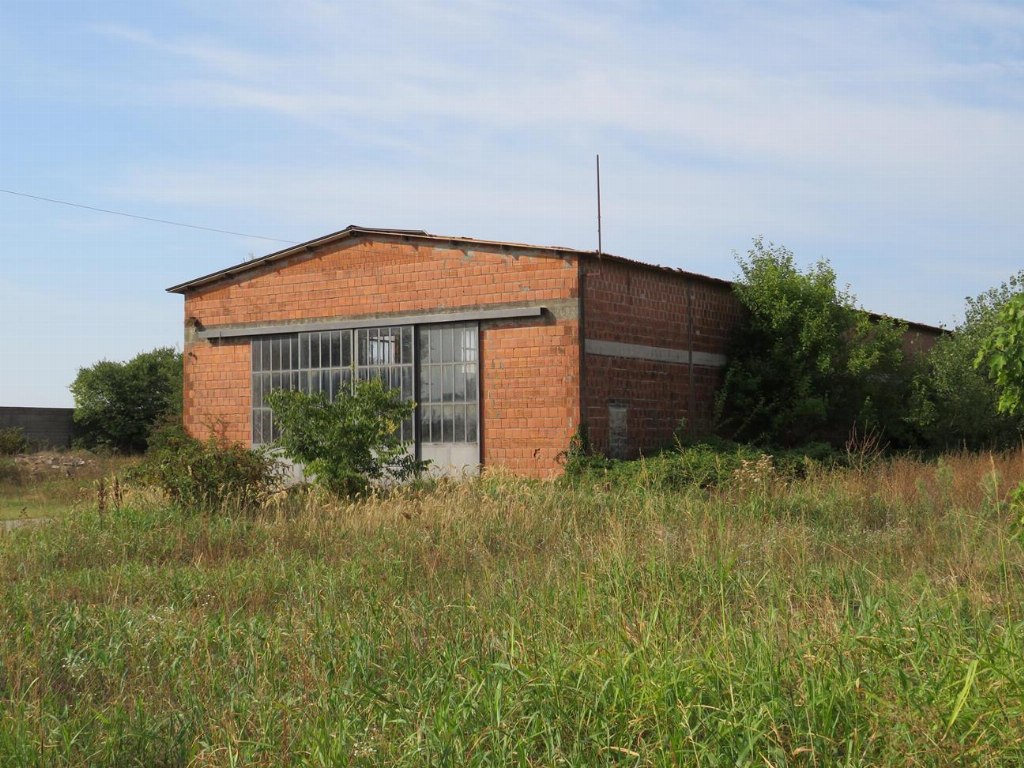 Shed with shelter and land with building potential in Sanguinetto (VR) - LOT B8