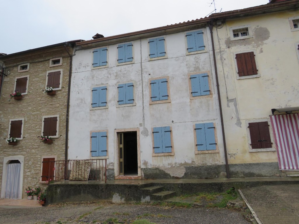 House with pertinential land in San Mauro di Saline (VR) - LOT 2