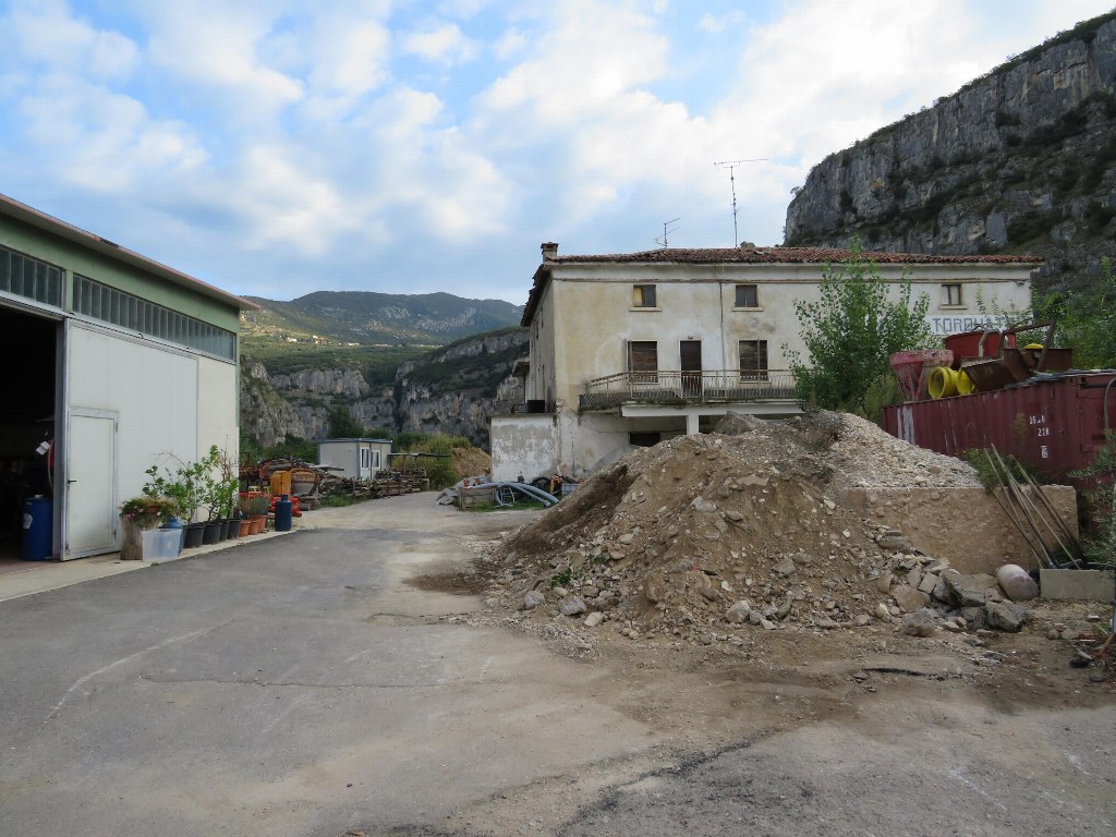 Building complex in Dolcè (VR) - LOT 3 - SHARE 5/15